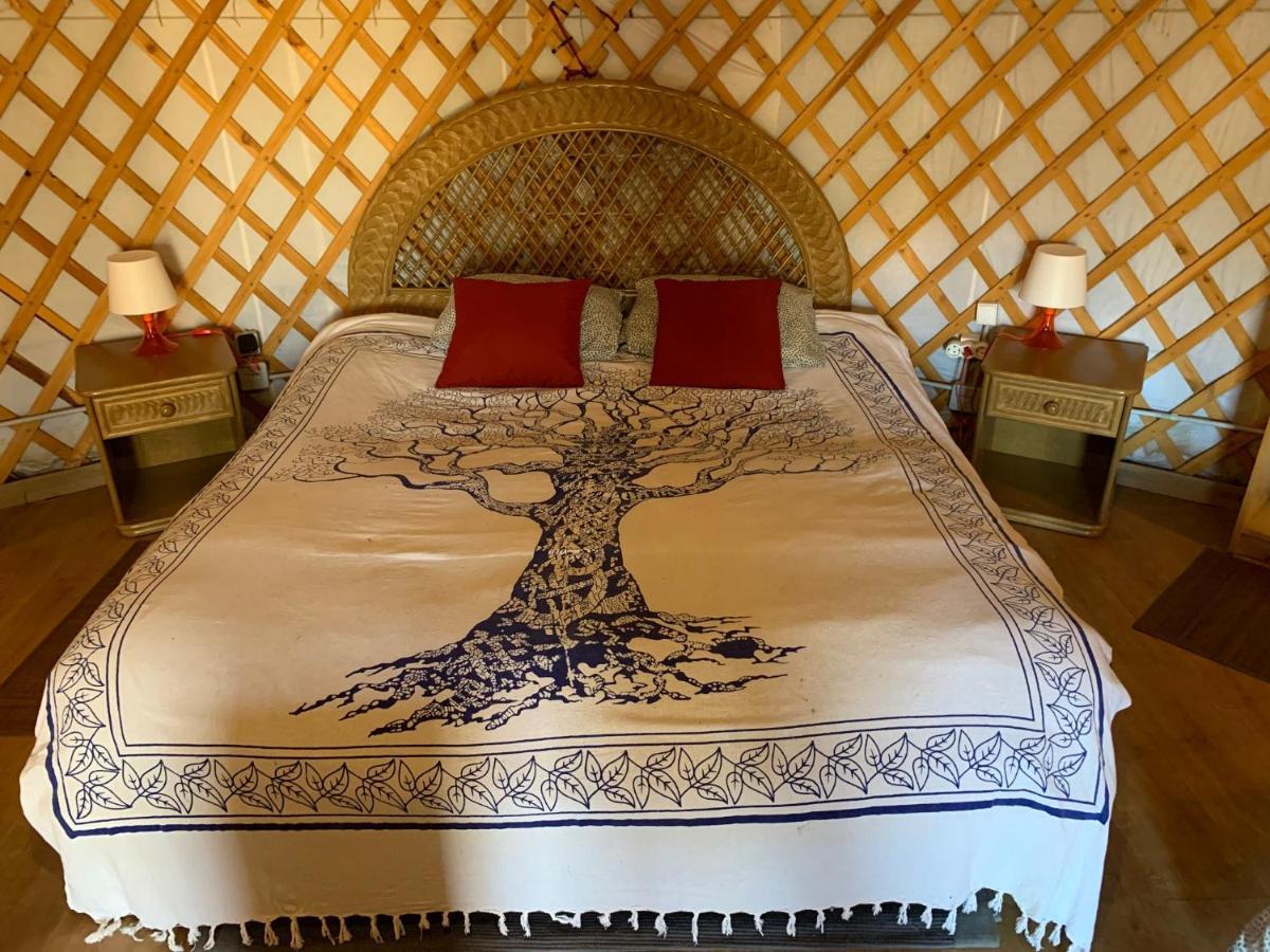 La Yurta De Gaia Villa San Lorenzo de El Escorial Bagian luar foto