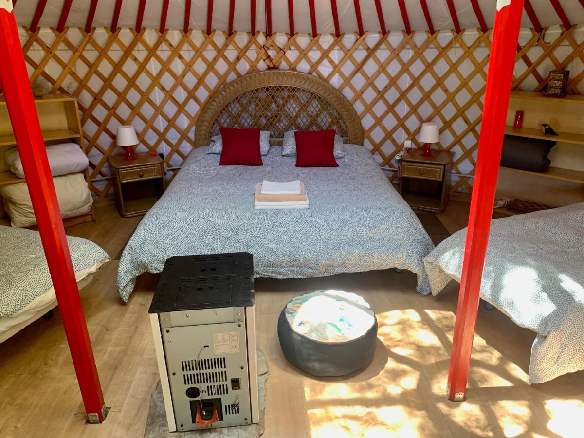 La Yurta De Gaia Villa San Lorenzo de El Escorial Bagian luar foto