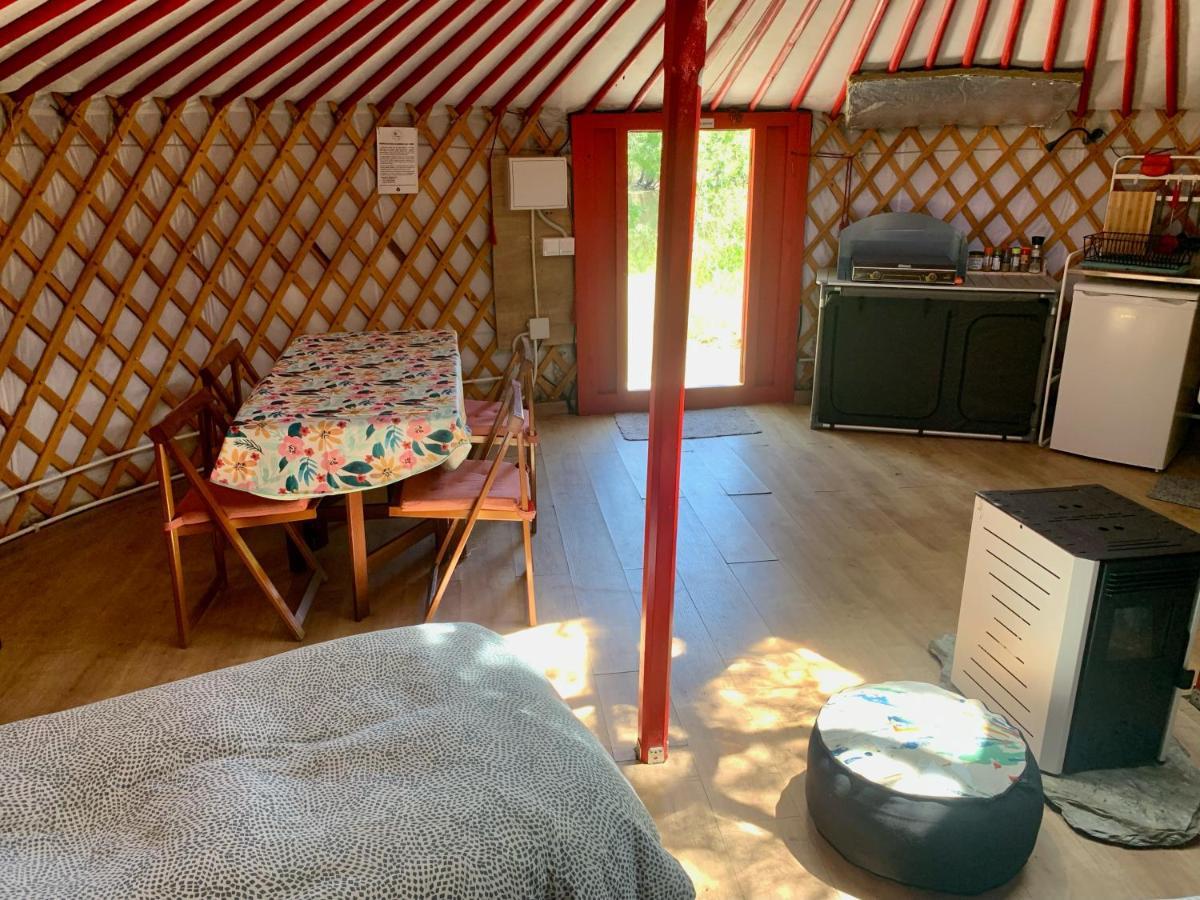 La Yurta De Gaia Villa San Lorenzo de El Escorial Bagian luar foto